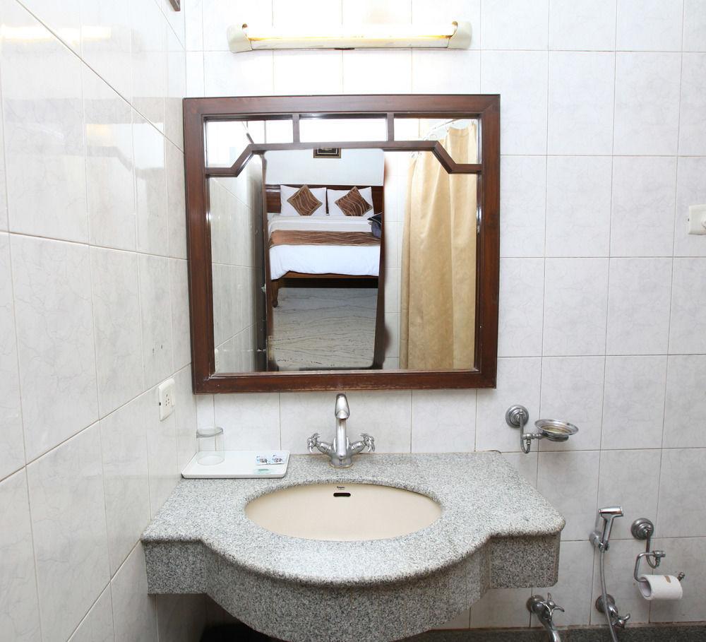 Fabhotel Lord Inn 新德里 外观 照片